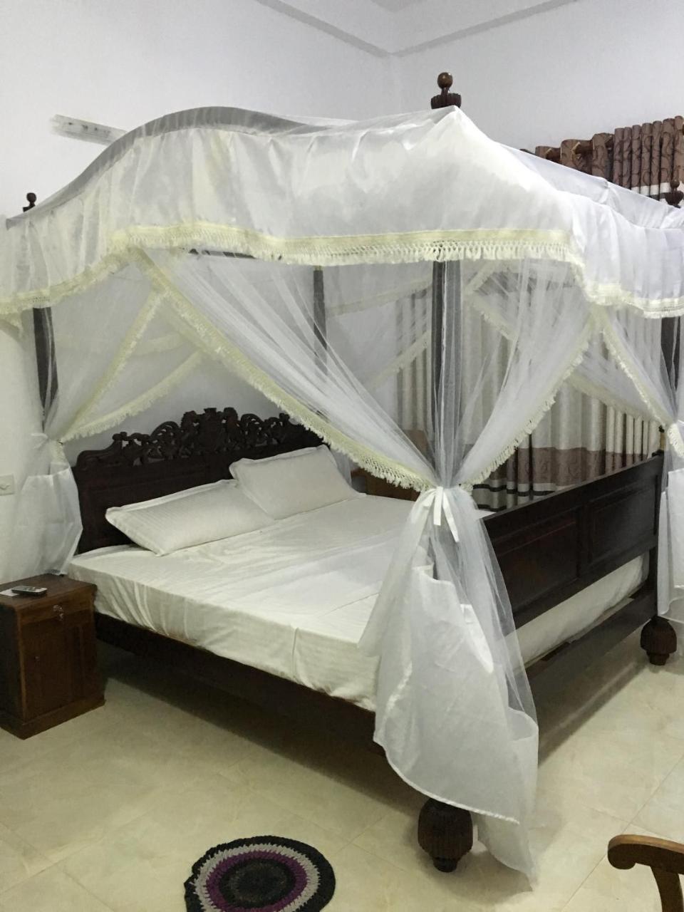 Hotel Sea Breeze Bentota Esterno foto